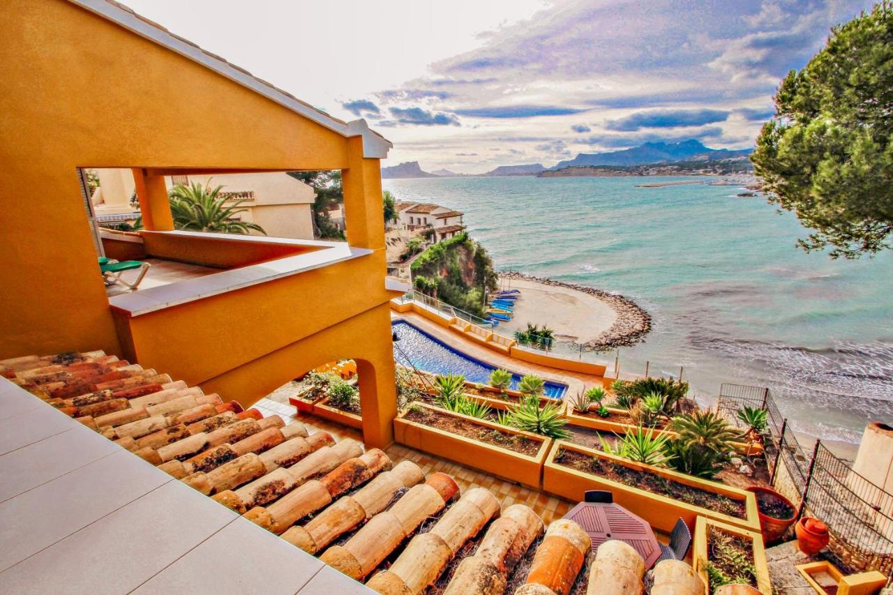 El Portet - Beachfront Holiday Home With Private Pool In Moraira Bagian luar foto