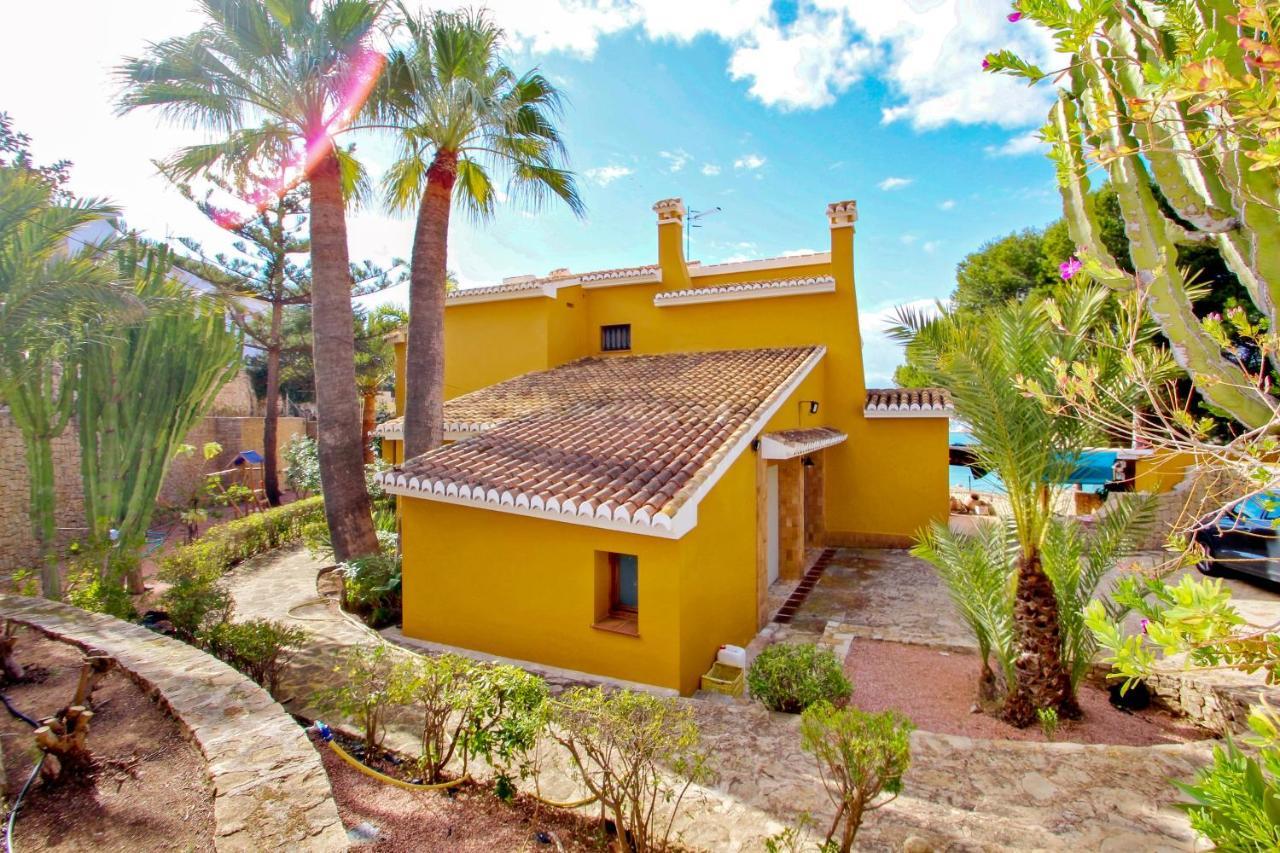El Portet - Beachfront Holiday Home With Private Pool In Moraira Bagian luar foto